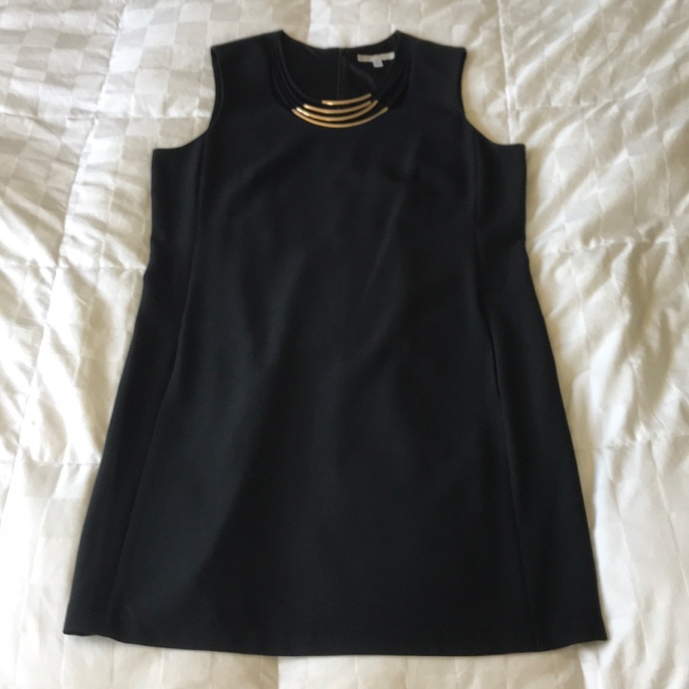 Sandra Darren Black Sleeveless Necklace Dress